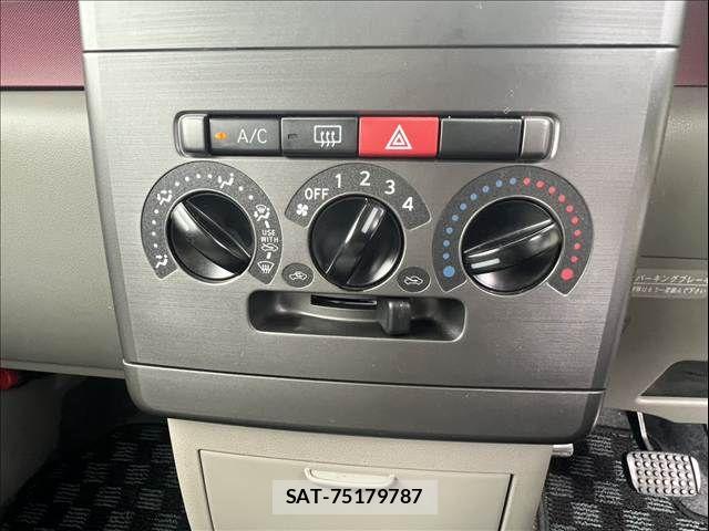Daihatsu MOVE CONTE 2013-07 7618344-19