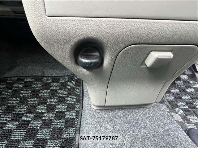 Daihatsu MOVE CONTE 2013-07 7618344-25