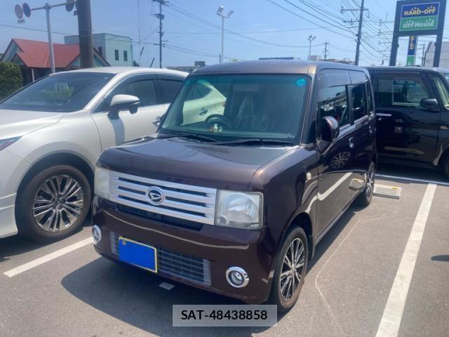Daihatsu MOVE CONTE 2017-02 8230940-0