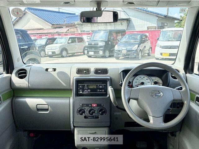 Daihatsu MOVE CONTE 2014-10 8871534-9