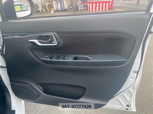 Daihatsu MOVE CUSTOM 2021-05 2964254-28