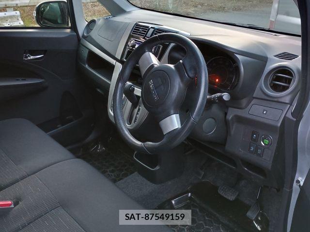Daihatsu MOVE CUSTOM 2014-01 3677093-7