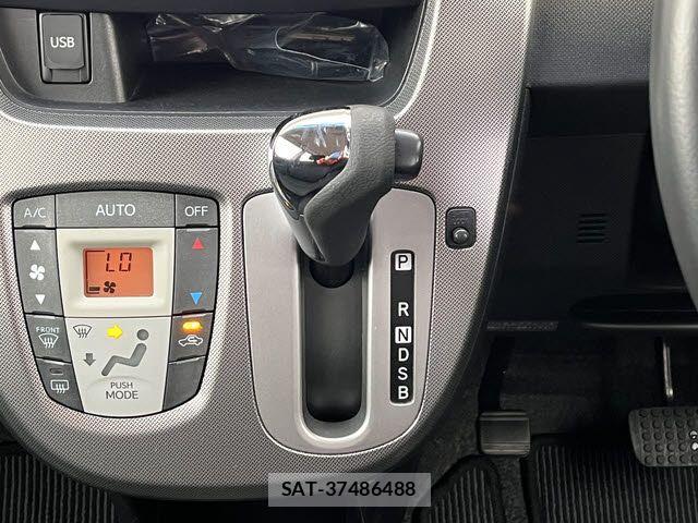Daihatsu MOVE CUSTOM 2013-03 6013715-19