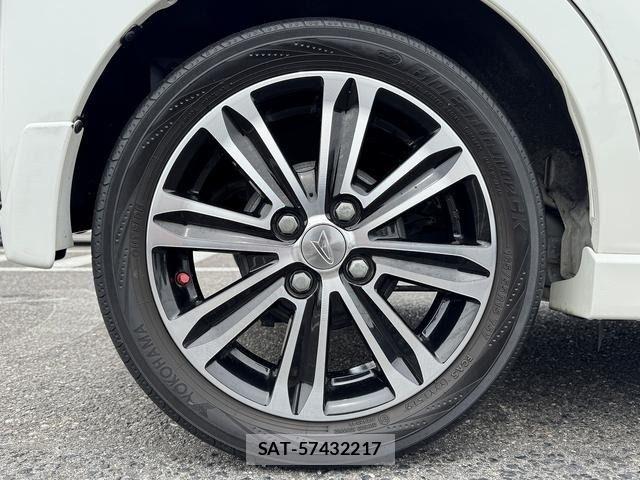 Daihatsu MOVE CUSTOM 2015-02 6217303-8