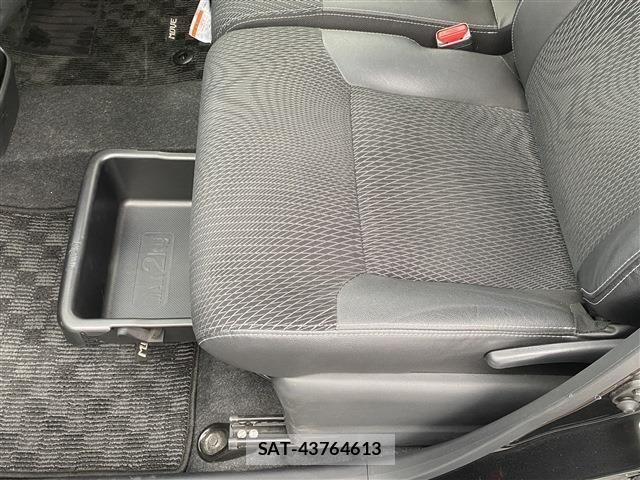 Daihatsu MOVE CUSTOM 2017-08 6677032-16