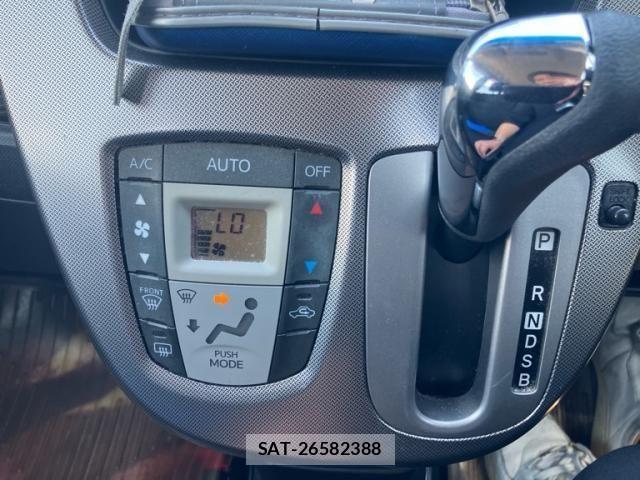 Daihatsu MOVE CUSTOM 2013-06 6909558-20