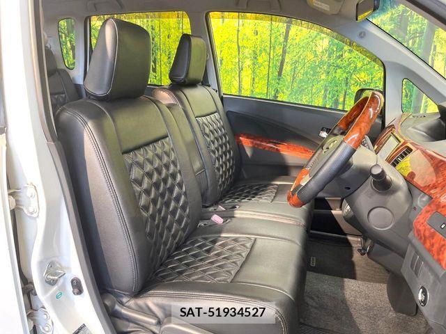 Daihatsu MOVE CUSTOM 2011-06 7215628-7