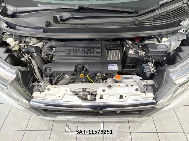 Daihatsu MOVE CUSTOM 2015-06 7222237-17