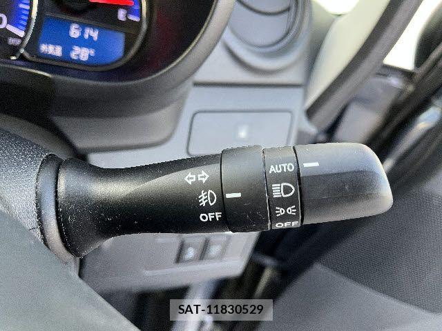 Daihatsu MOVE CUSTOM 2013-09 7215696-17
