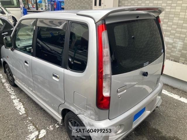 Daihatsu MOVE CUSTOM 2001-09 7272433-1