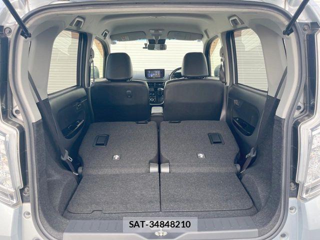 Daihatsu MOVE CUSTOM 2018-03 7358896-11
