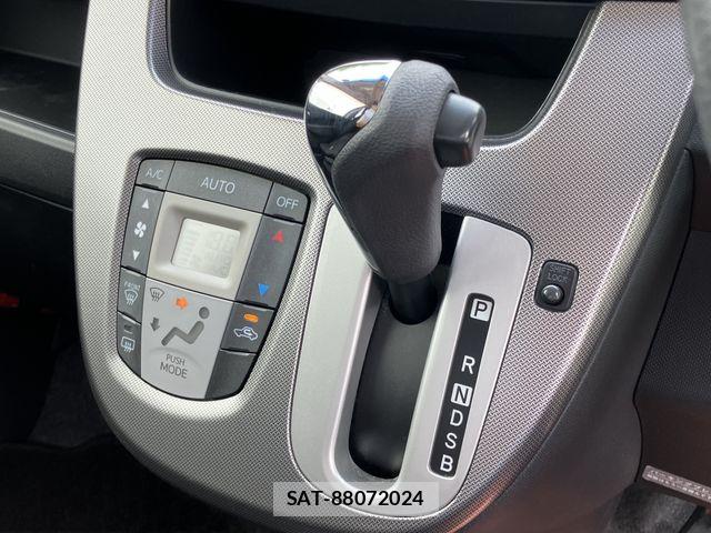 Daihatsu MOVE CUSTOM 2014-11 7456061-17