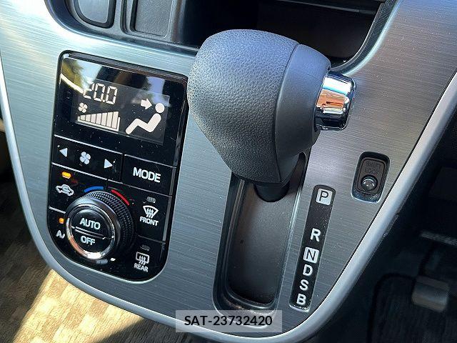 Daihatsu MOVE CUSTOM 2015-09 7456050-19