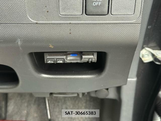 Daihatsu MOVE CUSTOM 2013-06 7562488-24