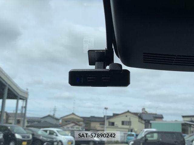 Daihatsu MOVE CUSTOM 2017-08 7787333-18