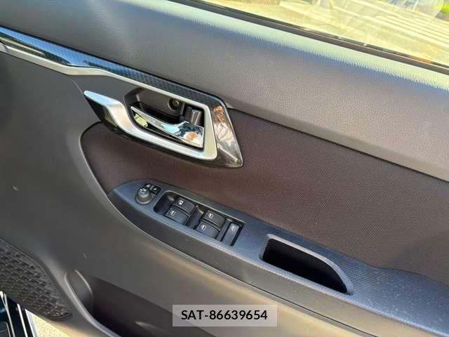 Daihatsu MOVE CUSTOM 2020-05 8074734-19
