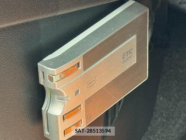 Daihatsu MOVE CUSTOM 2016-04 8131387-28