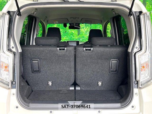 Daihatsu MOVE CUSTOM 2018-01 8230942-11