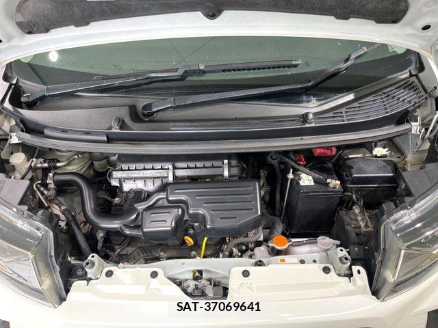 Daihatsu MOVE CUSTOM 2018-01 8230942-17