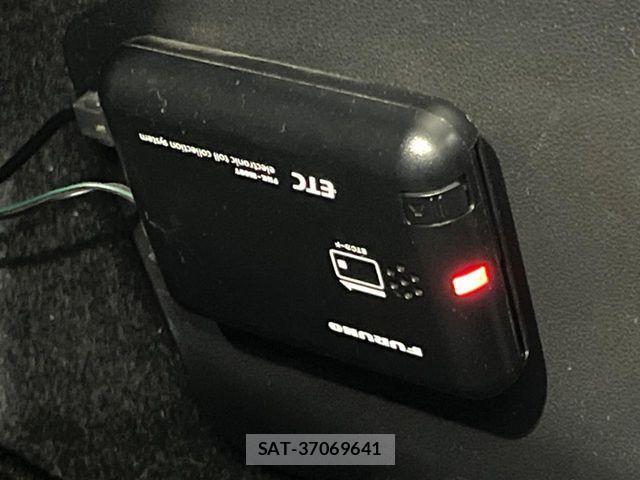 Daihatsu MOVE CUSTOM 2018-01 8230942-5