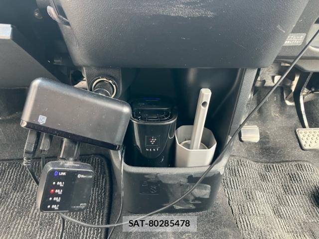 Daihatsu MOVE CUSTOM 2015-01 8367280-23