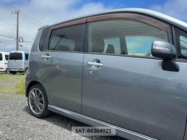 Daihatsu MOVE CUSTOM 2013-08 8413802-9