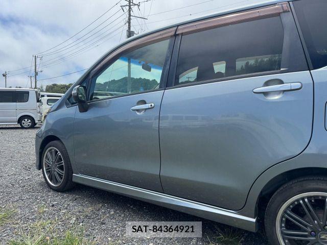 Daihatsu MOVE CUSTOM 2013-08 8413802-4