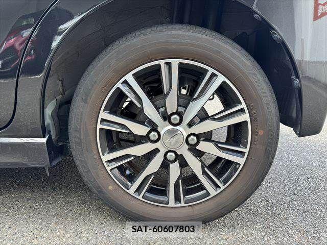 Daihatsu MOVE CUSTOM 2019-01 8525935-23