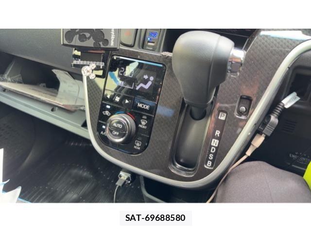 Daihatsu MOVE CUSTOM 2022-03 8562803-4