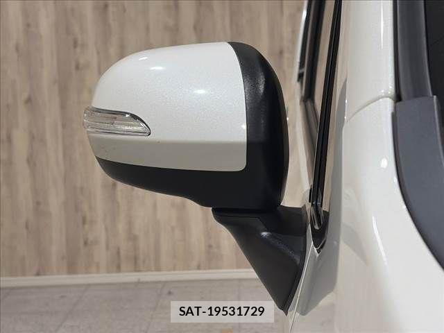Daihatsu MOVE CUSTOM 2017-04 8627870-25