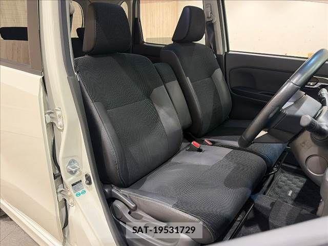 Daihatsu MOVE CUSTOM 2017-04 8627870-7