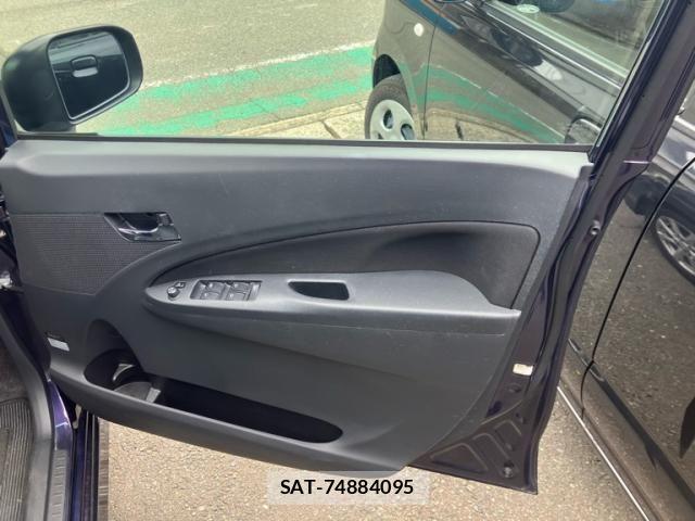 Daihatsu MOVE CUSTOM 2013-09 8781155-11