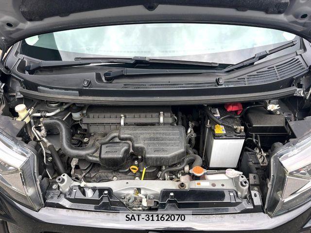 Daihatsu MOVE CUSTOM 2018-05 8871537-17