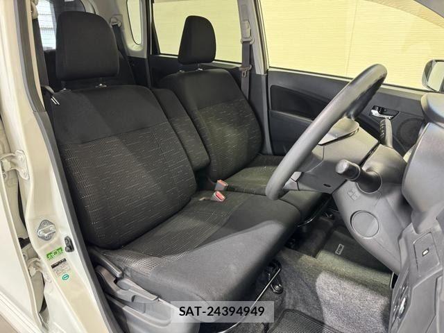 Daihatsu MOVE CUSTOM 2013-12 8880966-9