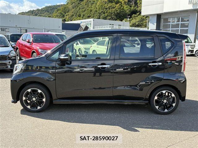 Daihatsu MOVE CUSTOM 2017-06 1318491-2