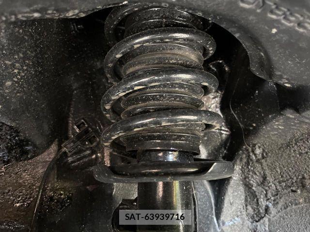 Daihatsu MOVE CUSTOM 2022-09 8131401-19