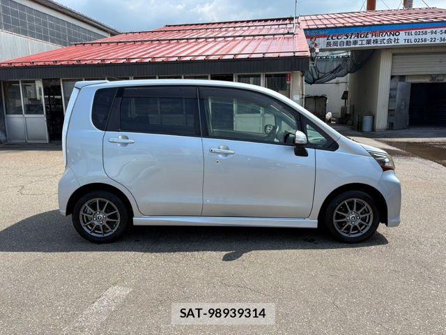 Daihatsu MOVE CUSTOM 2013-06 8367296-4