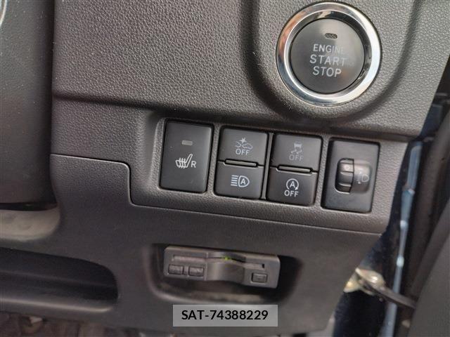 Daihatsu MOVE CUSTOM 2018-08 8367292-22