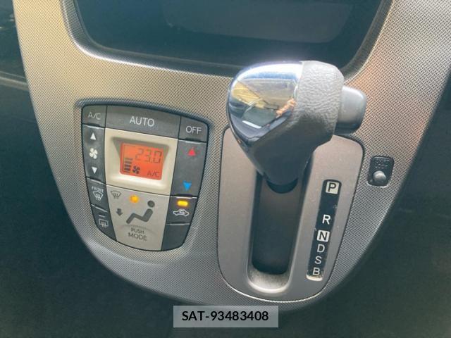 Daihatsu MOVE CUSTOM 2013-05 8413821-17