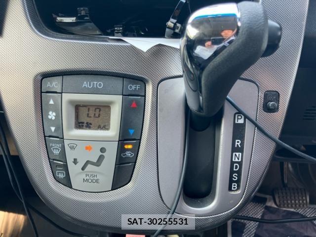 Daihatsu MOVE CUSTOM 2013-09 8562823-15