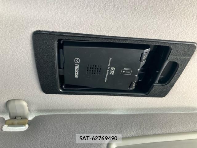 Mazda MPV 2009-09 7059770-26