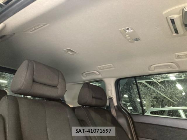 Mazda MPV 2012-06 7328641-17