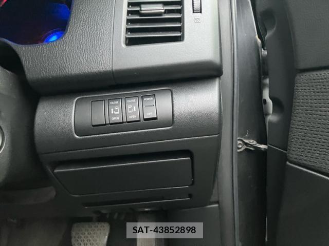 Mazda MPV 2013-02 7328645-28