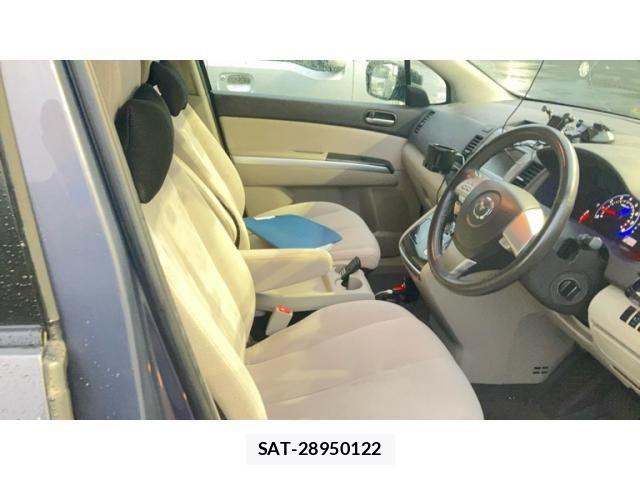 Mazda MPV 2006-05 7358910-18