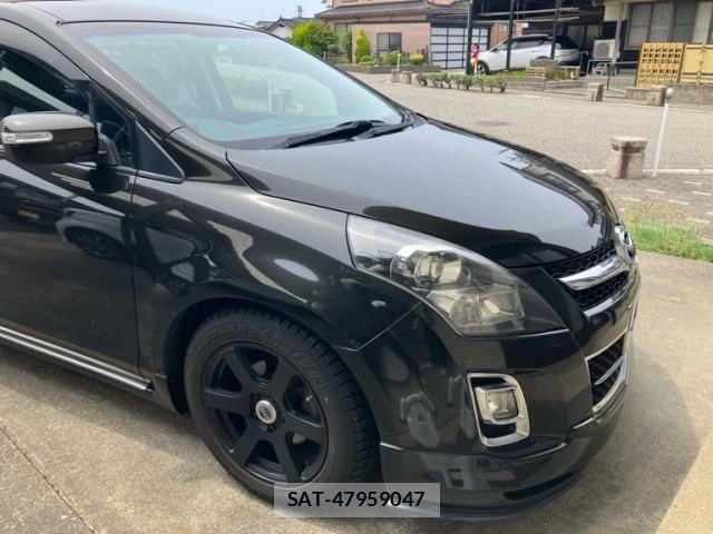 Mazda MPV 2012-02 7456084-1