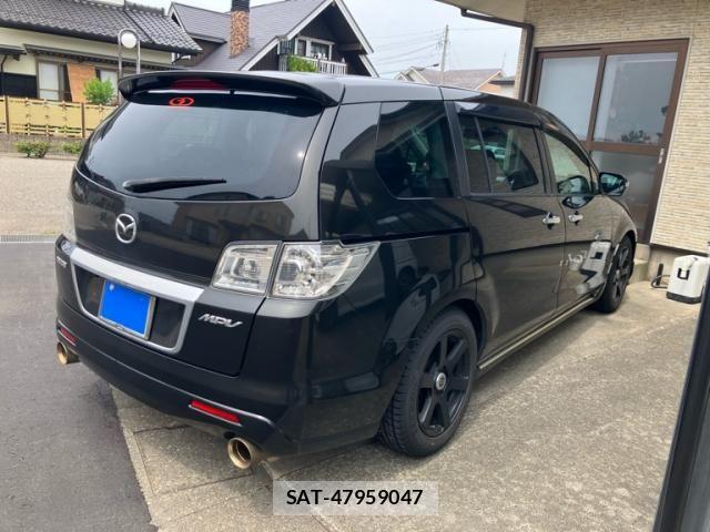 Mazda MPV 2012-02 7456084-2