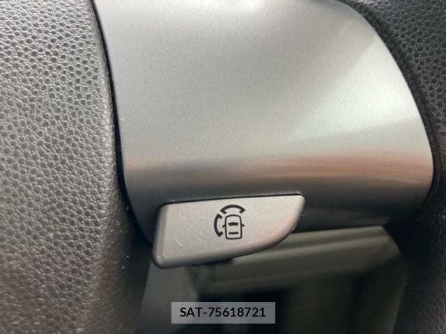 Mazda MPV 2006-05 7618384-11