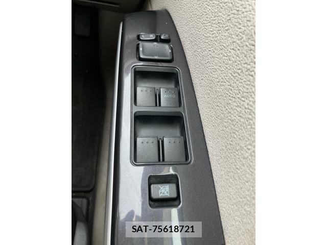 Mazda MPV 2006-05 7618384-13