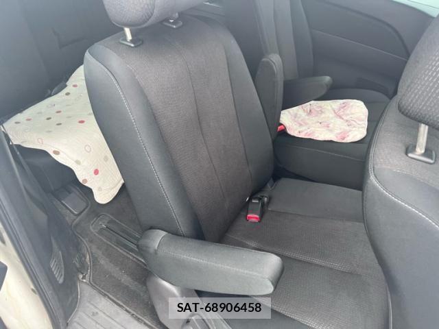 Mazda MPV 2010-02 7618386-13