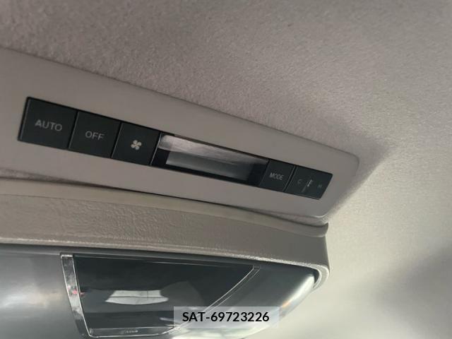 Mazda MPV 2009-11 7726148-12